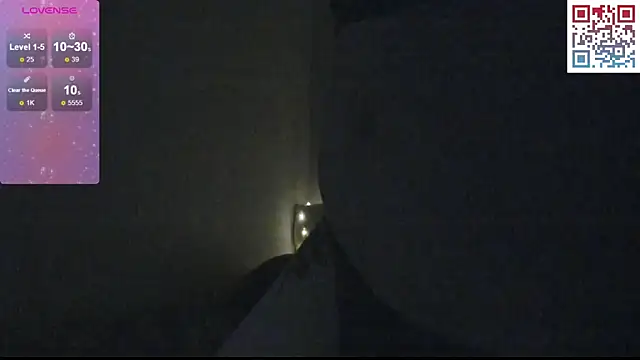 Snapshot of princess_diamonds chatting on October 1, 2025, 2:21 pm princess diamonds online show from October 1, 2025, 2:21 pm