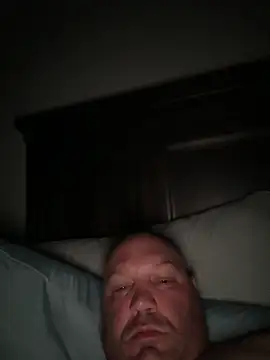 ComfortableSkeptic23 online show from June 12, 2026, 4:32 am