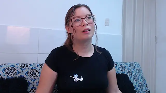 Snapshot of zoewhite2 chatting on September 15, 2025, 9:48 pm zoewhite2 online show from September 15, 2025, 9:48 pm