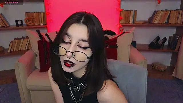 Mistress  Marcelline online show from October 3, 2025, 10:06 am