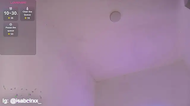 Snapshot of IsabelCortes chatting on February 12, 2026, 11:04 pm IsabelCortes online show from February 12, 2026, 11:04 pm