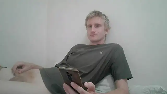 Snapshot of tcute0 chatting on May 31, 2026, 1:00 am tcute0 online show from May 31, 2026, 1:00 am