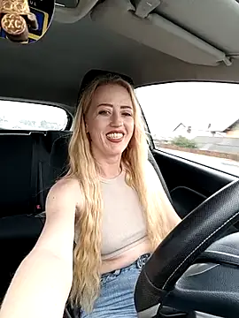 DeeA Blondy online show from October 6, 2025, 7:31 am