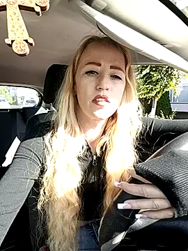 DeeA Blondy online show from September 14, 2025, 7:31 am