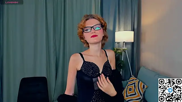 EdlinGathright online show from November 6, 2025, 3:43 am