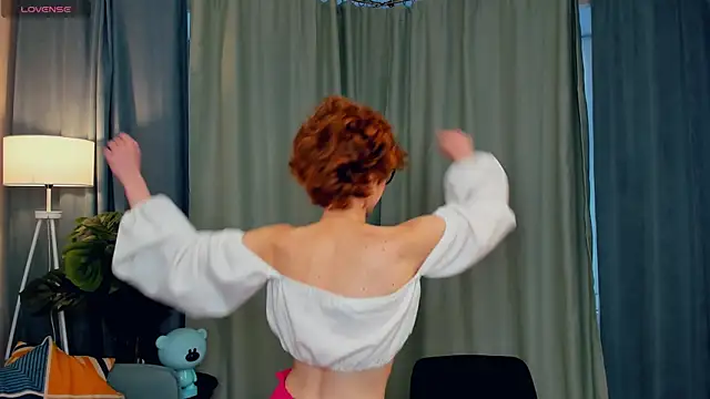 EdlinGathright online show from September 29, 2025, 4:08 am