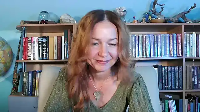 Foxilady357 online show from September 26, 2025, 2:02 pm