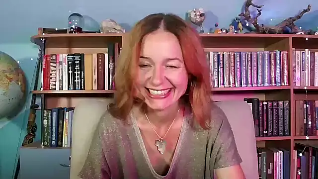 Foxilady357 online show from September 19, 2025, 2:10 pm