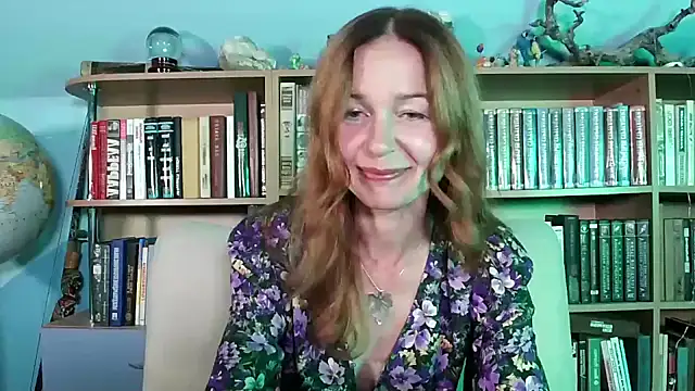 Foxilady357 online show from September 21, 2025, 2:44 pm