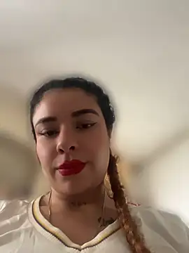 Snapshot of haally-mll chatting on July 8, 2026, 5:24 pm haally-mll online show from July 8, 2026, 5:24 pm