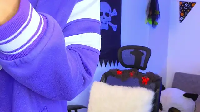 yulian vasquez online show from October 14, 2025, 12:28 pm