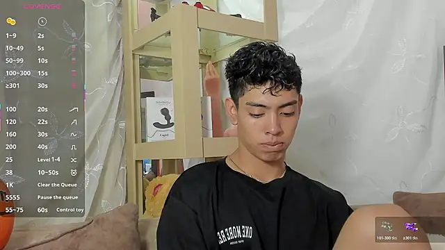 LoganTwink18 online show from March 29, 2026, 3:02 pm