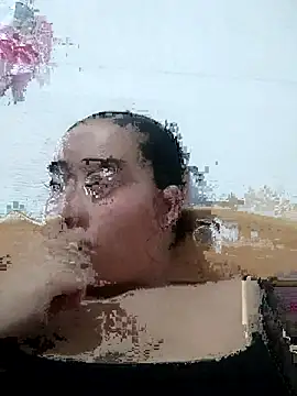 Valenn fernandez online show from April 17, 2026, 12:02 am