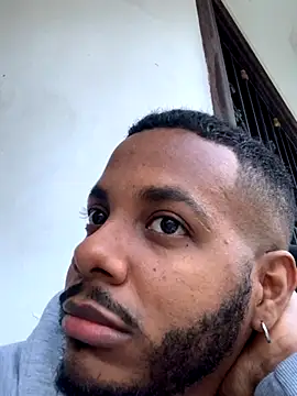 Snapshot of icaro_valdez chatting on September 16, 2025, 11:00 am icaro valdez online show from September 16, 2025, 11:00 am