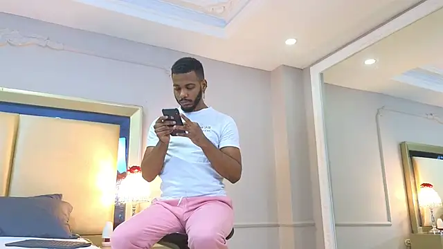 Snapshot of icaro_valdez chatting on September 24, 2025, 11:28 am icaro valdez online show from September 24, 2025, 11:28 am