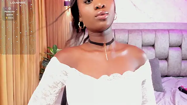 More Hott online show from September 10, 2025, 7:13 pm