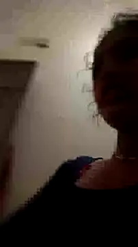 Snapshot of Guriya0076 chatting on May 17, 2026, 12:21 am Guriya0076 online show from May 17, 2026, 12:21 am