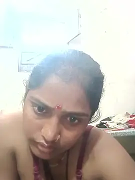 Snapshot of Guriya0076 chatting on April 25, 2026, 12:35 am Guriya0076 online show from April 25, 2026, 12:35 am