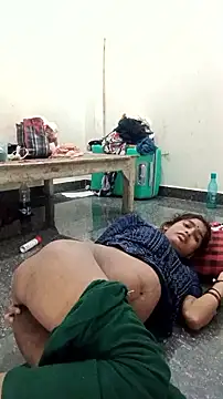 Guriya0076 online show from September 18, 2025, 11:19 pm