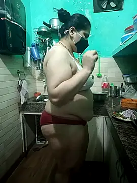 Kaja1919 online show from October 7, 2025, 5:14 pm