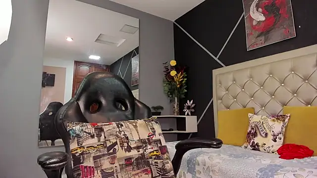 kris milff online show from October 1, 2025, 1:22 am