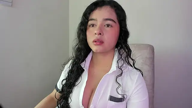 Snapshot of Arianna_Jannes chatting on December 17, 2025, 5:29 pm Arianna Jannes online show from December 17, 2025, 5:29 pm