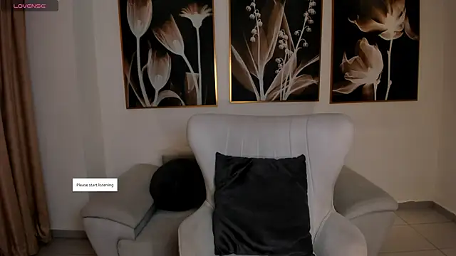 AmbarJames  online show from May 11, 2026, 11:55 am
