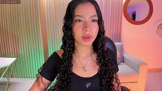 SophieHouston  online show from October 11, 2025, 4:24 am