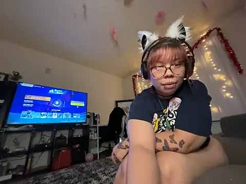 moan4mona online show from March 22, 2026, 3:21 am