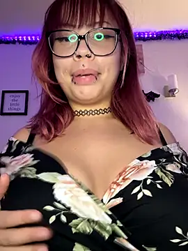 moan4mona online show from October 24, 2025, 4:00 am