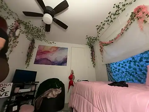 moan4mona online show from April 18, 2026, 1:52 am