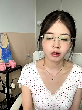 Qianqian-888 online show from September 27, 2025, 7:47 am