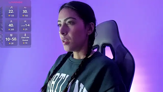 ValkaGrecco online show from November 18, 2025, 2:49 am