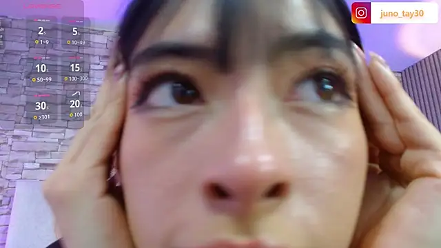 juno tay online show from September 15, 2025, 8:09 pm