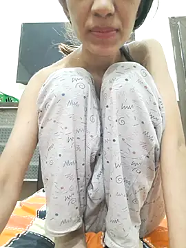 Snapshot of babe_jasmine chatting on November 7, 2025, 12:10 pm babe jasmine online show from November 7, 2025, 12:10 pm