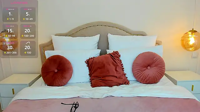 MilaMour online show from October 18, 2025, 7:16 pm