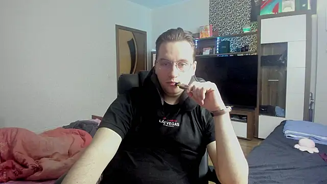 romiosabrino online show from March 16, 2026, 12:42 pm