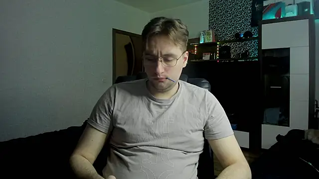 romiosabrino online show from March 21, 2026, 3:27 pm