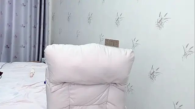 puppy-999 online show from April 12, 2026, 1:53 am