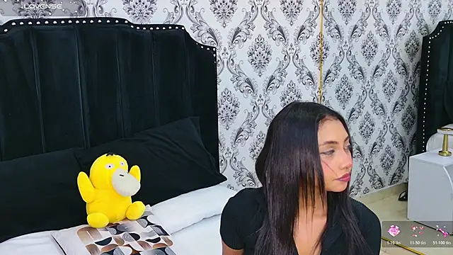 Snapshot of Becca_Grims chatting on November 15, 2025, 3:21 am Becca Grims online show from November 15, 2025, 3:21 am