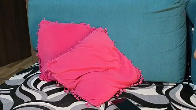 Pisypussy online show from September 10, 2025, 7:13 pm