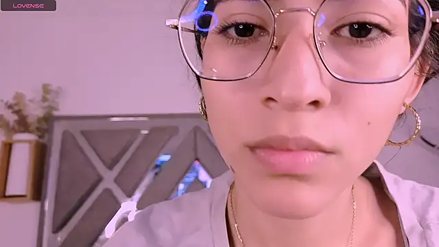 Akira Hime online show from October 26, 2025, 6:03 am