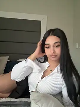 LilMisIndianx online show from December 17, 2025, 3:06 pm