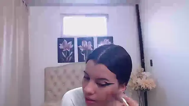 Snapshot of pinky_f00x chatting on September 10, 2025, 8:52 pm pinky f00x online show from September 10, 2025, 8:52 pm