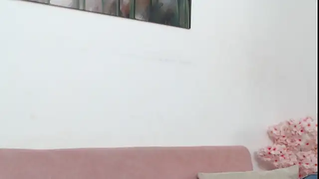 pinky f00x online show from April 10, 2026, 7:54 pm