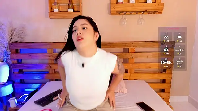 aisha duque online show from November 5, 2025, 7:50 pm