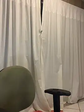 Snapshot of deusaludovica chatting on May 31, 2026, 1:22 am deusaludovica online show from May 31, 2026, 1:22 am