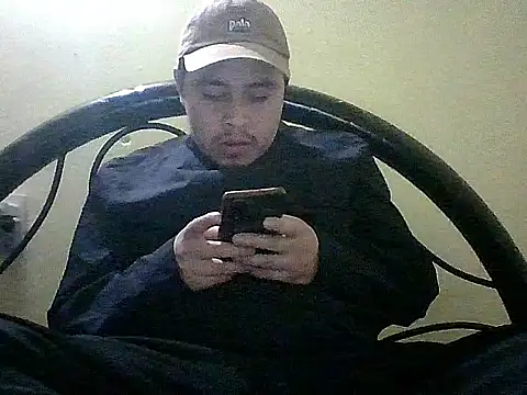 Snapshot of jorgexsuil2hh chatting on February 22, 2026, 5:54 am jorgexsuil2hh online show from February 22, 2026, 5:54 am