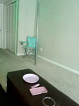 Thickkemzz41 online show from October 5, 2025, 9:49 pm