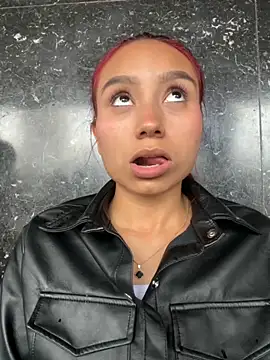 ximena vasquez8 online show from October 1, 2025, 9:29 pm